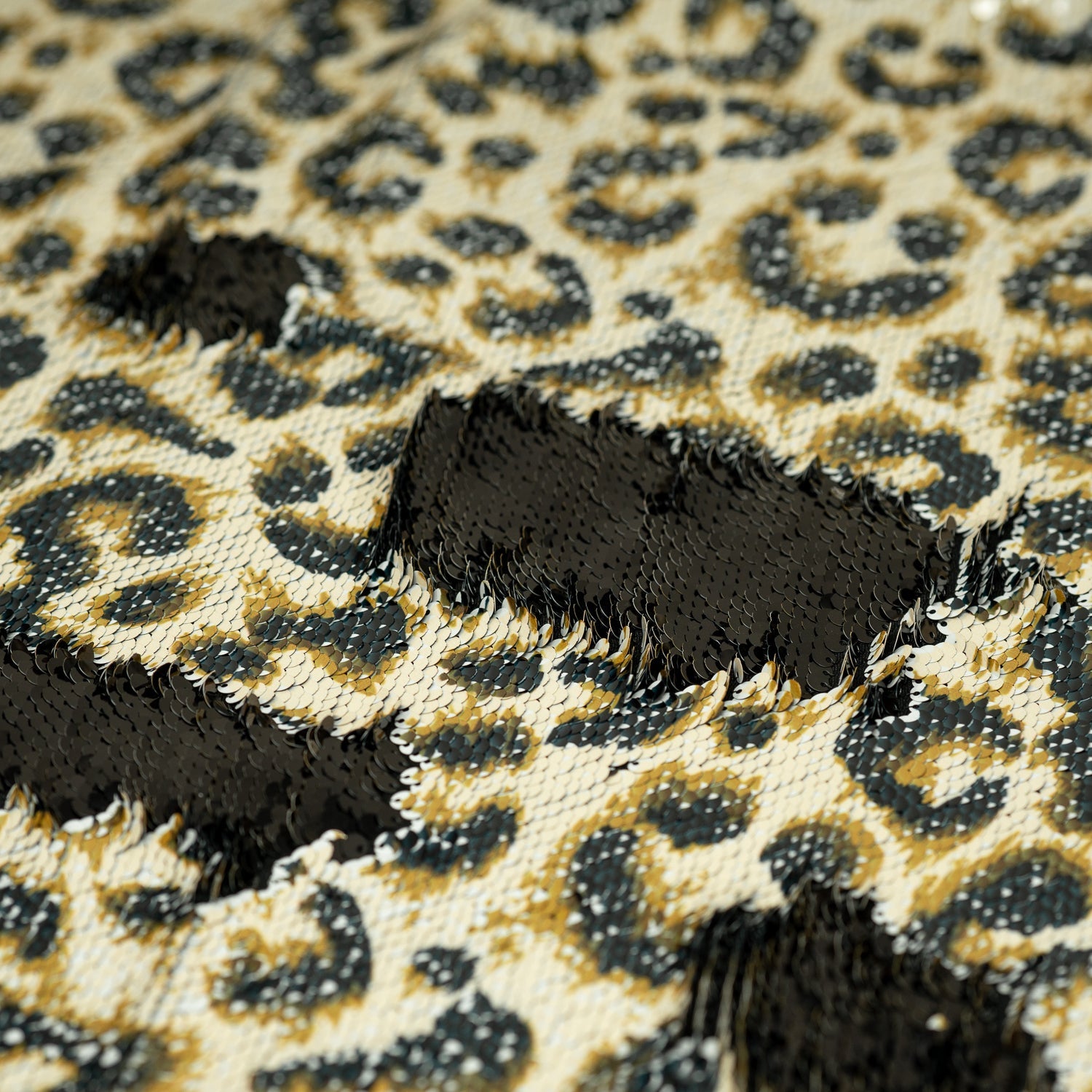 Cheetah Printed Flip Sequin on Spandex Fabric | CDW